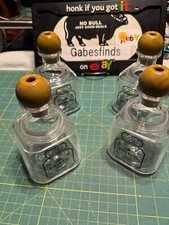 (4) Copos de bebida de plástico PATRON TEQUILA vazios com abertura de palha e topo de parafuso comprar usado  Enviando para Brazil