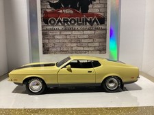 Ford Mustang Eleanor amarelo sobre preto 1:18 ERTL comprar usado Ford Mustang Eleanor amarelo sobre preto 1:18 ERTL comprar usado  Enviando para Brazil