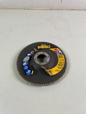 Almofada de disco DeWalt 4-1/2" 80 Grit Flap tipo lixa 27 DW8310, usado comprar usado  Enviando para Brazil