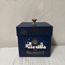 Caixa musical giratória giratória Harry Potter envie um bolo Hogwarts caixa de presente funciona comprar usado Caixa musical giratória giratória Harry Potter envie um bolo Hogwarts caixa de presente funciona comprar usado  Enviando para Brazil