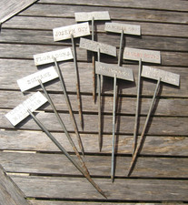 Piquets porte etiquette d'occasion  Neuville-aux-Bois