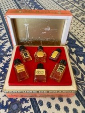 Scatola miniature parfums usato  Roma