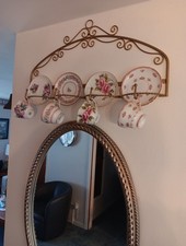 Usado, Xícara de chá e pires de metal antigos (wallHung) display RACK acabamento dourado comprar usado  Enviando para Brazil