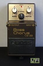 Pedal de efeitos de guitarra elétrica Boss CE-2B coro baixo anos 80 marrom comprar usado  Enviando para Brazil