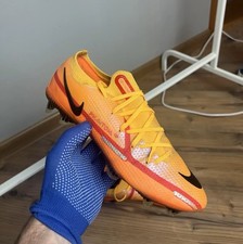 Bottes crampons football d'occasion Bottes crampons football d'occasion  Expédié en France