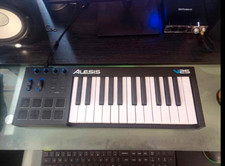 Alesis V25 - Chave USB MIDI controlador de teclado - Envio rápido - Entrega rápida comprar usado  Enviando para Brazil