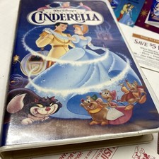 Walt disney cinderella d'occasion  Expédié en Belgium