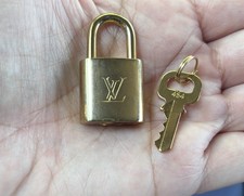 louis vuitton lock for sale  San Pedro