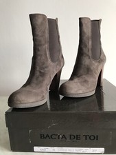Stivaletto donna pari usato  Cossato