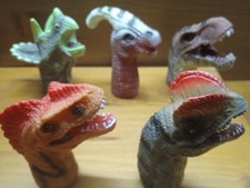 Lotto dinosauri dito usato  Taranto