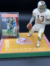 Usado, Boneco de futebol americano 2007 Dan Marino McFarlane NFL Legends Series 3 Miami Dolphins comprar usado  Enviando para Brazil