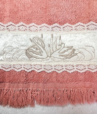 Usado, Conjunto de toalhas de mão vintage Martex convite bordado cisne cetim renda franja pêssego 3 comprar usado  Enviando para Brazil