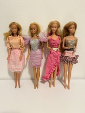 Barbie lotto vestiti usato  Sansepolcro