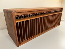 CD Rack Vintage Kalmar Designs Madeira Teca 30 Slots - Estilo MCM - UAU! Funciona muito bem! comprar usado  Enviando para Brazil