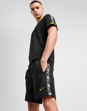 Nike tape shorts usato  Venezia