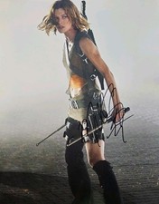 Milla jovovich autogramm gebraucht kaufen  Dresden