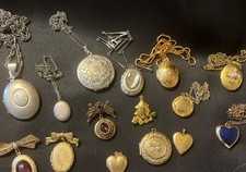 Lot vintage jewelry for sale  Atchison