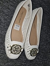 Christian siriano flats for sale  Wellsboro