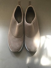 Covington suede women for sale  Hazlet