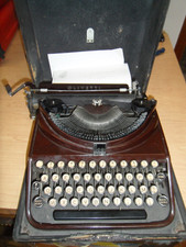 Macchina scrivere olivetti usato  Verona