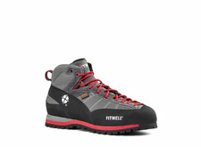 Scarponi trekking leggero usato  Saint Vincent