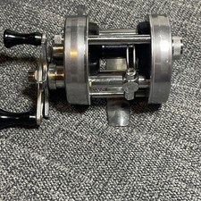 Carretel de pesca Abu Garcia 2500C Ventage alta velocidade feito na Suécia pé #751100, usado comprar usado Carretel de pesca Abu Garcia 2500C Ventage alta velocidade feito na Suécia pé #751100, usado comprar usado  Enviando para Brazil