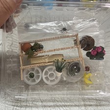 BANCO DE JARDIM MINIATURA CASA DE BONECAS COM ACESSÓRIOS comprar usado  Enviando para Brazil