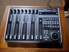 Behringer touch universal d'occasion  Expédié en Belgium