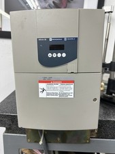 Usado, Unidade de frequência trifásica StepperOnline H100 Series VFD 10HP 7.5KW 31A -... comprar usado  Enviando para Brazil