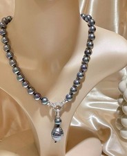 Elegant black pearl for sale  BROMLEY