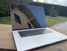 Apple MacBook Pro 2017 15 Zoll 16 GB RAM i7 3.1 GHz AMD Radeon Pro 560 QWERTY comprar usado  Enviando para Brazil