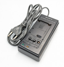 Sony v30 chargeur d'occasion  Clermont-Ferrand-