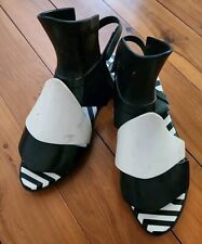 Sandálias de borracha preto/branco Melissa X Gareth Pugh comprar usado  Enviando para Brazil