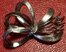 Schöne weißgold brosche gebraucht kaufen  Bechhofen