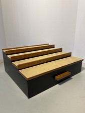 Usado, Prateleira de armazenamento/boneca/figura/mulheres/homens-colônia-relógio-anel loja loja 3 camadas comprar usado  Enviando para Brazil