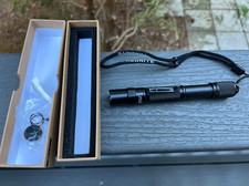 Torcia led thrunite usato Torcia led thrunite usato  Spedire a Italy