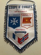 Grand fanion pennant d'occasion  Saint-Prix