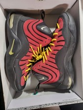 Size 9.5 nike for sale  Gordonsville