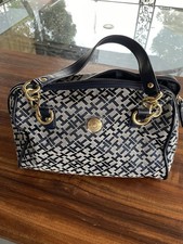 Tommy hilfiger medium for sale  Metairie