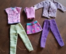 Lot vetements barbie d'occasion  Sainte-Geneviève-des-Bois