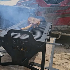 Barbecue pieghevole portatile usato  Spedire a Italy