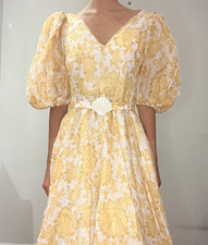 Vestido midi Zimmermann branco floral linho e seda cartão postal comprar usado Vestido midi Zimmermann branco floral linho e seda cartão postal comprar usado  Enviando para Brazil