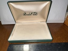 Caixa de joias vintage 1980 MARSHALL FIELDS verde concha acolchoada apresentação comprar usado  Enviando para Brazil