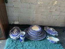 Dinner set for sale  LEEDS