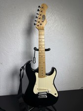 Chitarra elettrica strat usato  Spedire a Italy