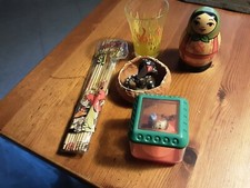 Objects pictured d'occasion  Expédié en Belgium
