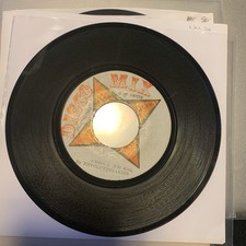 Angola / Dub - Revolutionaries - Well Charge / Disco Mix - NM REGGAE DUB comprar usado  Enviando para Brazil