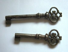 Lot anciennes clés d'occasion  Champagnole