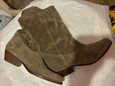 Bottes beige foncé d'occasion Bottes beige foncé d'occasion  Douvres-la-Délivrande