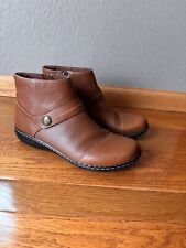 Clarks women light for sale  Gilbertville